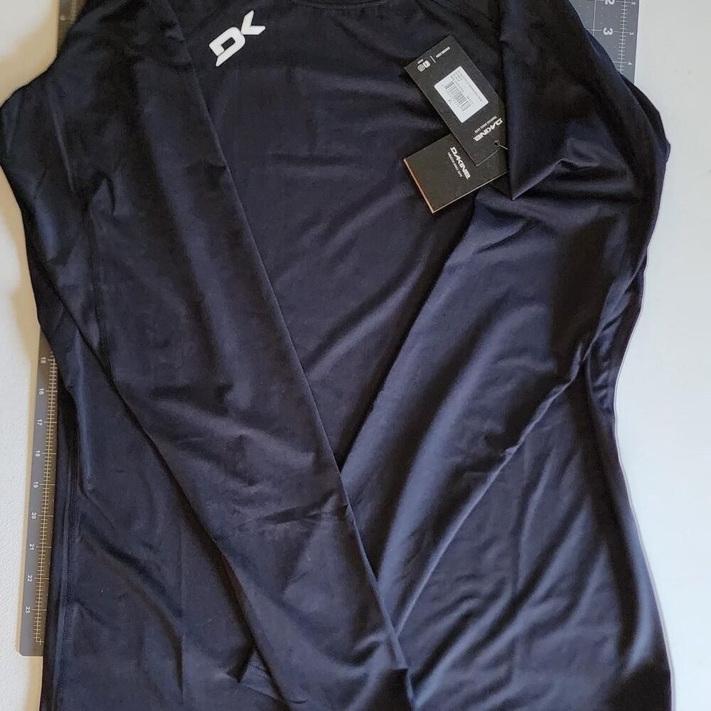 Dakine Men's Black T-shirt